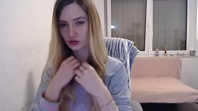 florianikaa online show from 02.02.25