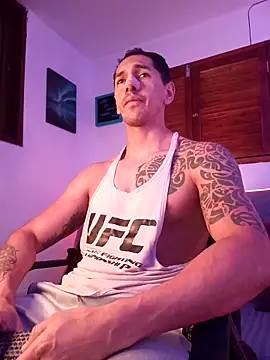 Snapshot of Joylopez_fit chatting on 02.16.26 Joylopez fit online show from 02.16.26