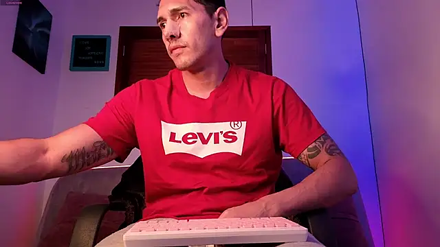 Snapshot of Joylopez_fit chatting on 02.20.26 Joylopez fit online show from 02.20.26