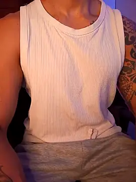 Snapshot of Joylopez_fit chatting on 02.23.26 Joylopez fit online show from 02.23.26