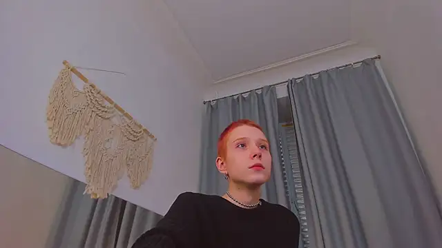 Snapshot of Iris_Pastels chatting on 02.27.25 Iris Pastels online show from 02.27.25