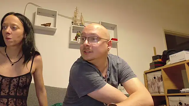 Snapshot of _MassimoConta_ chatting on 11.29.25 MassimoConta online show from 11.29.25