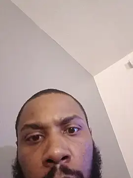 Snapshot of Caliclysm chatting on 12.01.25 Caliclysm online show from 12.01.25