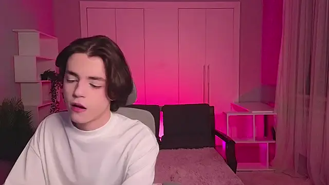 b0y fantasy online show from 02.10.25