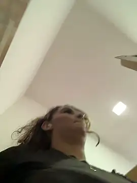 mamifresita online show from 12.18.25