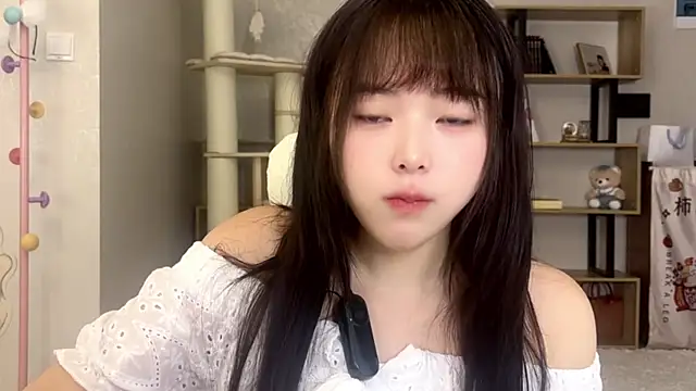 Chenjing0 online show from 10.15.25