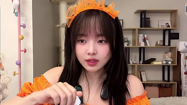 Chenjing0 online show from 10.26.25