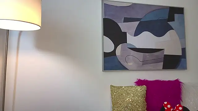 Snapshot of karina_warthon chatting on 02.01.25 karina warthon online show from 02.01.25