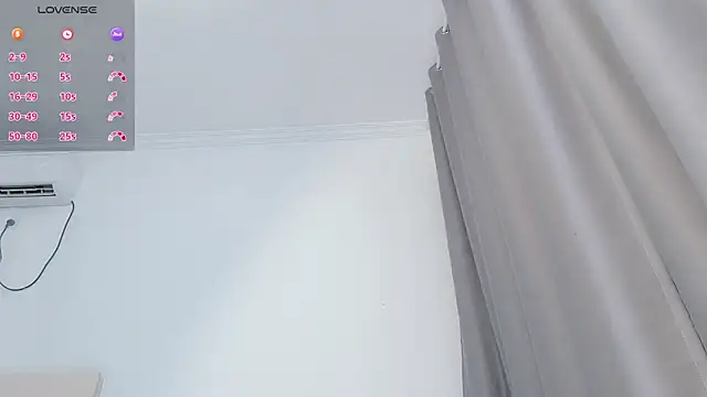 Snapshot of Lucky-xiuxiu chatting on 11.17.25 Lucky-xiuxiu online show from 11.17.25