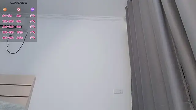 Snapshot of Lucky-xiuxiu chatting on 12.05.25 Lucky-xiuxiu online show from 12.05.25