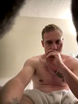 Snapshot of Golden_Alex chatting on 12.02.25 Golden Alex online show from 12.02.25