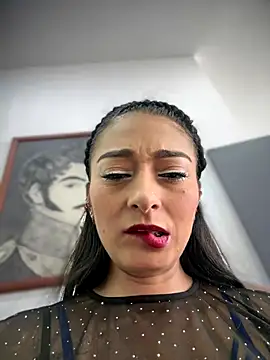 BELLA--26 online show from 11.30.25