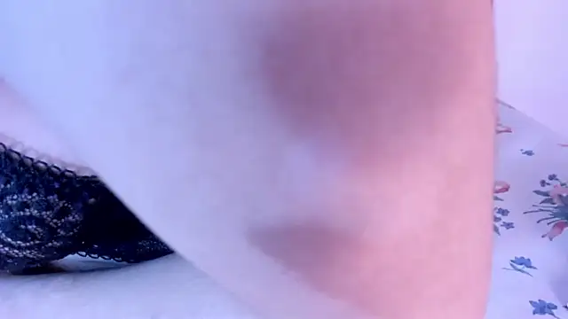 Snapshot of violetadumsper chatting on 10.05.25 violetadumsper online show from 10.05.25