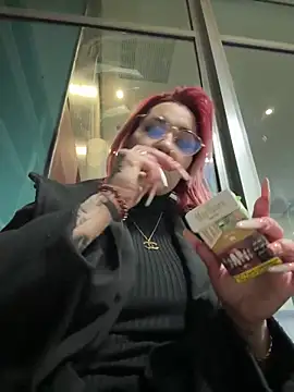 Mia-Fuchs online show from 01.12.25