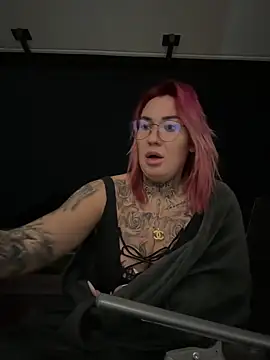 Mia-Fuchs online show from 01.13.25