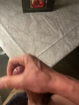 Snapshot of leisurelycriminal chatting on 02.13.25 leisurelycriminal online show from 02.13.25