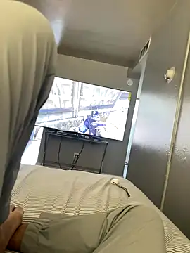 Snapshot of leisurelycriminal chatting on 09.27.25 leisurelycriminal online show from 09.27.25