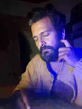 Snapshot of MAGNETICDADDY8 chatting on 01.18.26 MAGNETICDADDY8 online show from 01.18.26