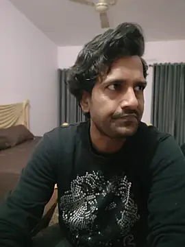 Snapshot of MAGNETICDADDY8 chatting on 03.27.26 MAGNETICDADDY8 online show from 03.27.26