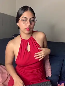 Julii- online show from 01.05.25