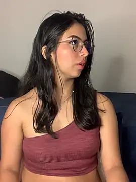 Julii- online show from 01.05.25