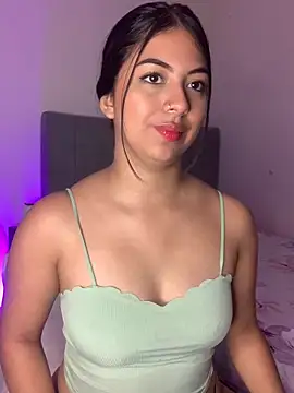 Julii- online show from 02.19.25