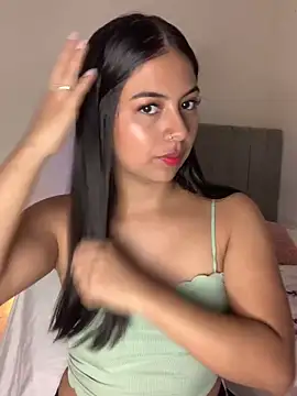 Julii- online show from 03.01.25