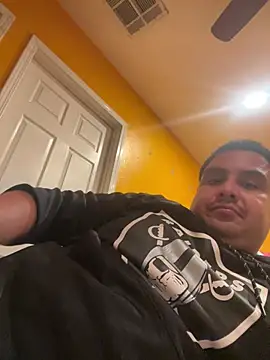 Snapshot of LA_cloudzzpnp chatting on 01.08.25 LA cloudzzpnp online show from 01.08.25