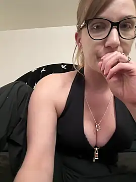 Kitty DaCocks online show from 12.02.25