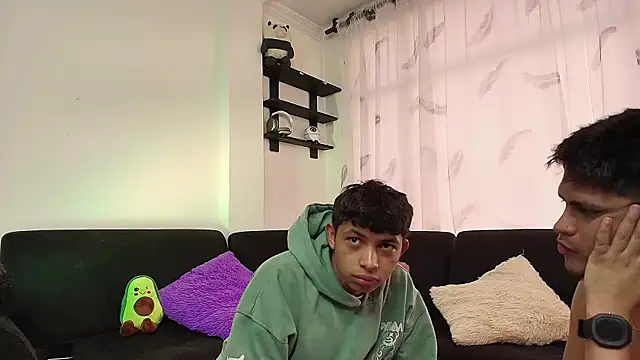 twinkmilk  online show from 02.14.25