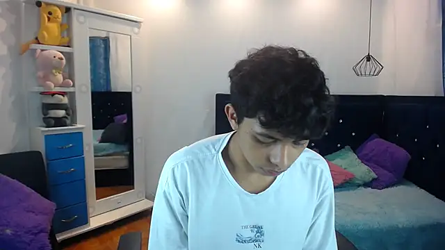 twinkmilk  online show from 03.08.25