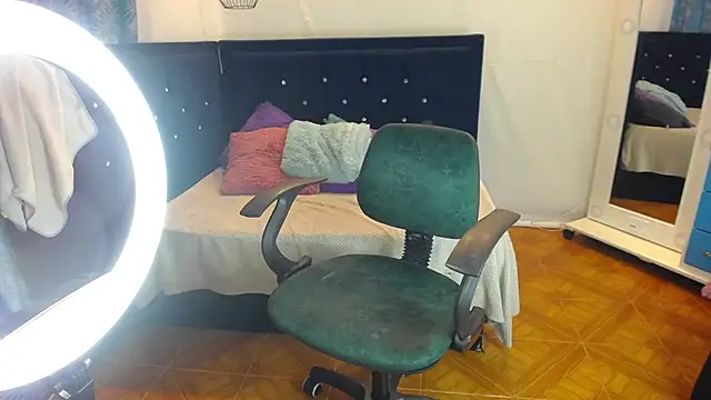 twinkmilk  online show from 03.10.25