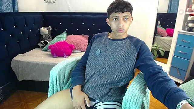 twinkmilk  online show from 03.18.25