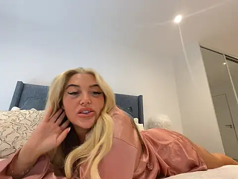 TastyTiffanyy online show from 01.30.25