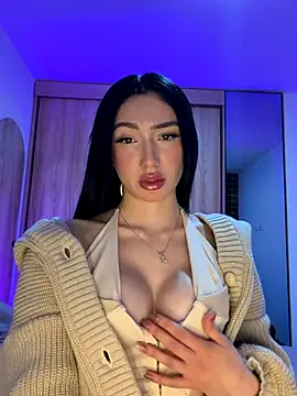 Maddy Jones online show from 12.03.25