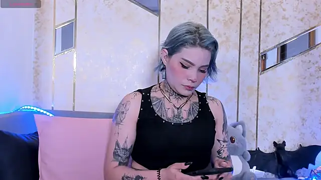 Snapshot of jinxv_nuss chatting on 01.21.25 jinxv nuss online show from 01.21.25