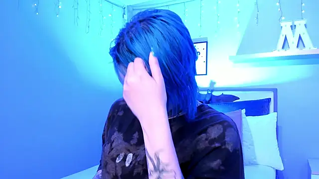 Snapshot of jinxv_nuss chatting on 02.11.25 jinxv nuss online show from 02.11.25