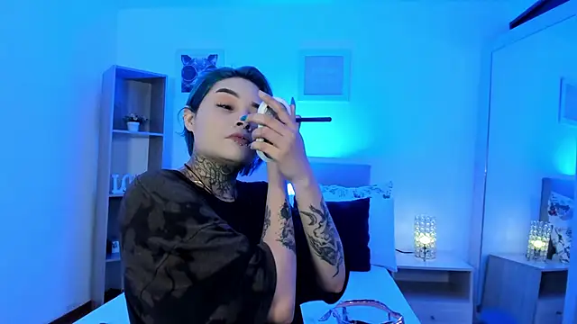 Snapshot of jinxv_nuss chatting on 02.19.25 jinxv nuss online show from 02.19.25