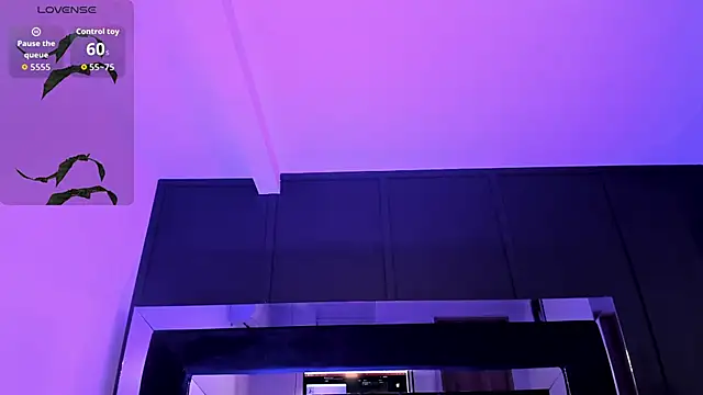 Snapshot of jinxv_nuss chatting on 11.06.25 jinxv nuss online show from 11.06.25