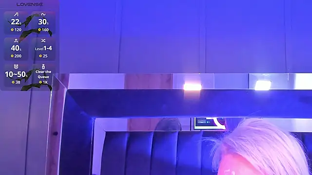 Snapshot of jinxv_nuss chatting on 11.11.25 jinxv nuss online show from 11.11.25