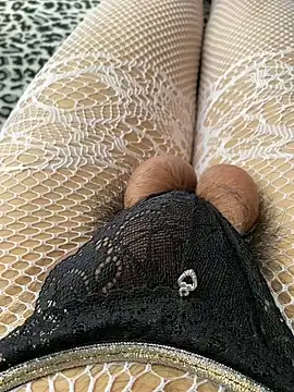 k4ty-X online show from 01.04.25