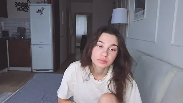 KristineEsme online show from 11.27.25