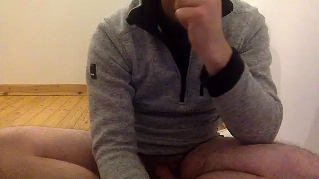 Snapshot of coquin5995 chatting on 03.17.25 coquin5995 online show from 03.17.25
