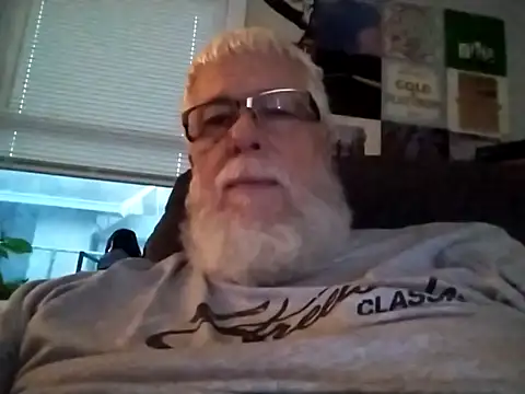 Snapshot of Futura_intx chatting on 09.14.25 Futura intx online show from 09.14.25