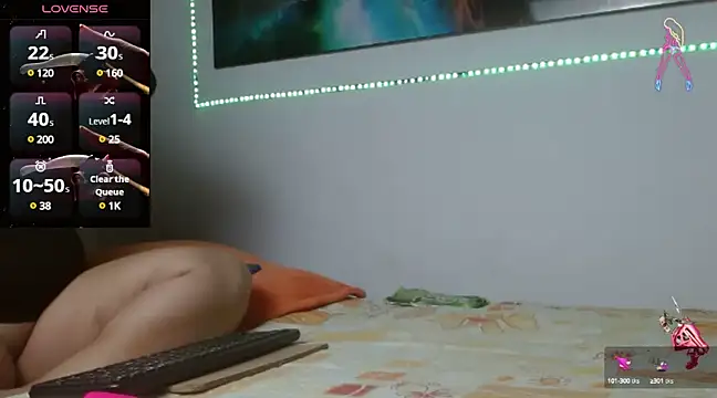 Snapshot of fabyana-queen chatting on 01.18.25 fabyana-queen online show from 01.18.25