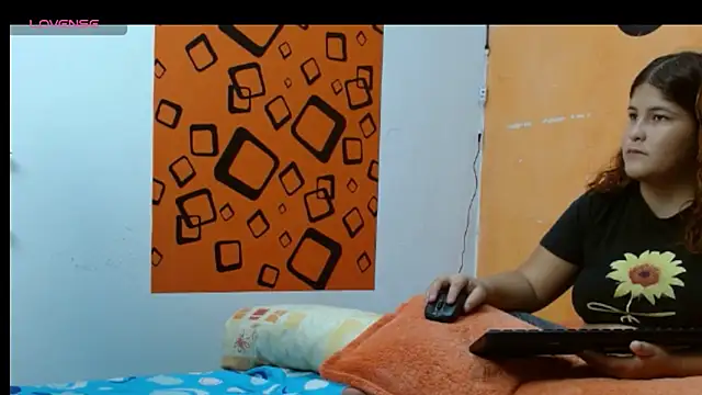 Snapshot of fabyana-queen chatting on 02.06.25 fabyana-queen online show from 02.06.25