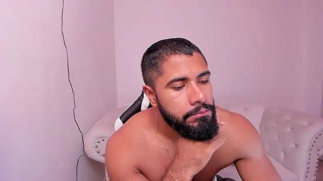 Santiago huntt online show from 02.26.25