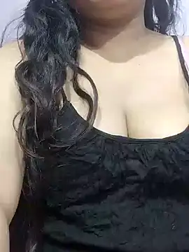 Snapshot of BigAssSarah chatting on 01.07.25 BigAssSarah online show from 01.07.25