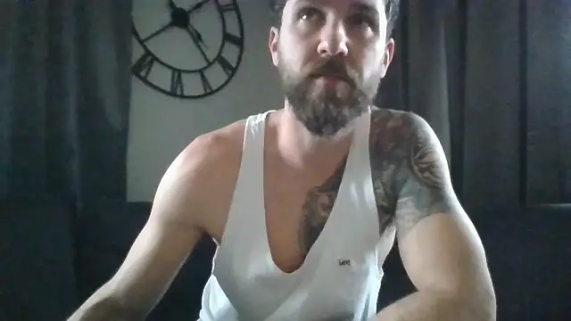 Snapshot of realdilf chatting on 12.19.25 realdilf online show from 12.19.25