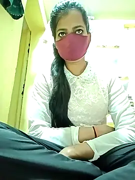 Snapshot of Pooja_cut chatting on 02.02.25 Pooja cut online show from 02.02.25